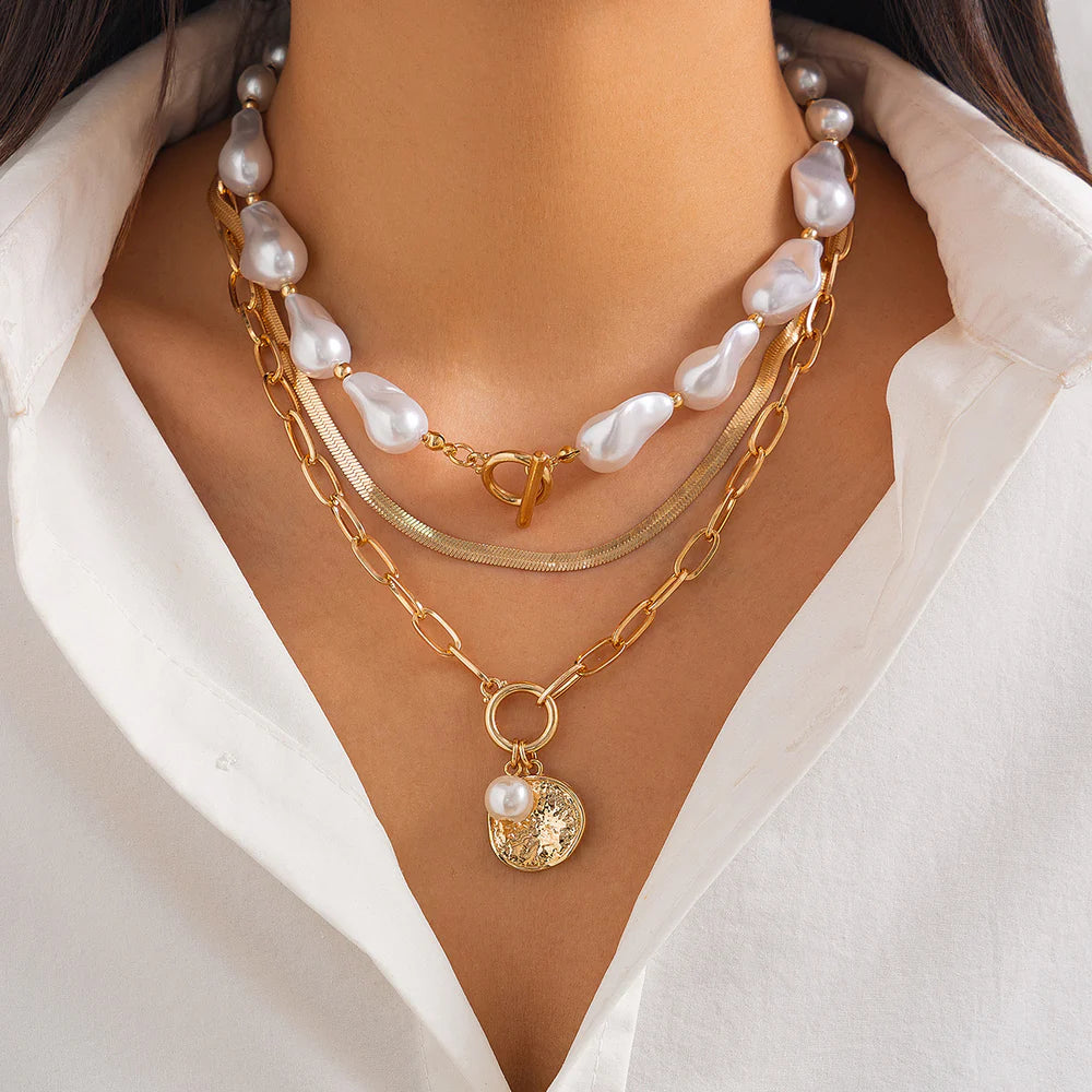 The Most Popular Gold Layered Necklaces with Pendants