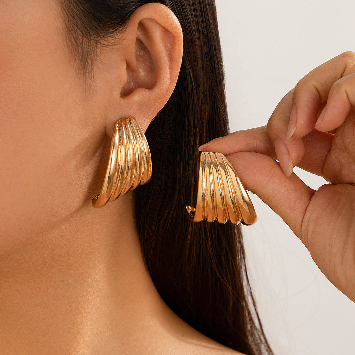 Fan shaped gold nugget earrings