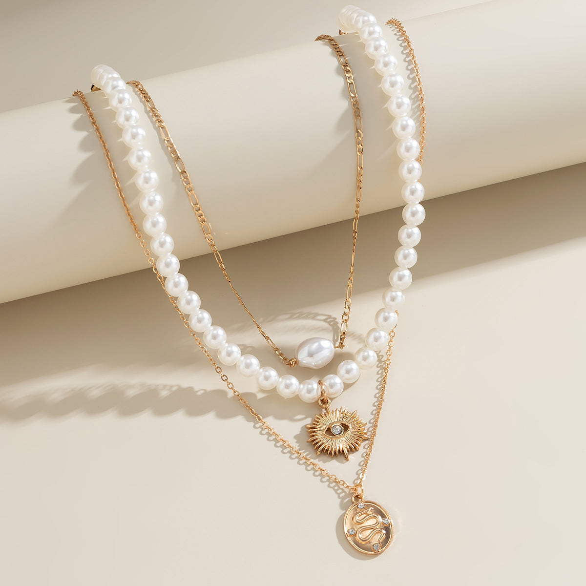 Cheap and beautiful Gold Pearl layering Necklace