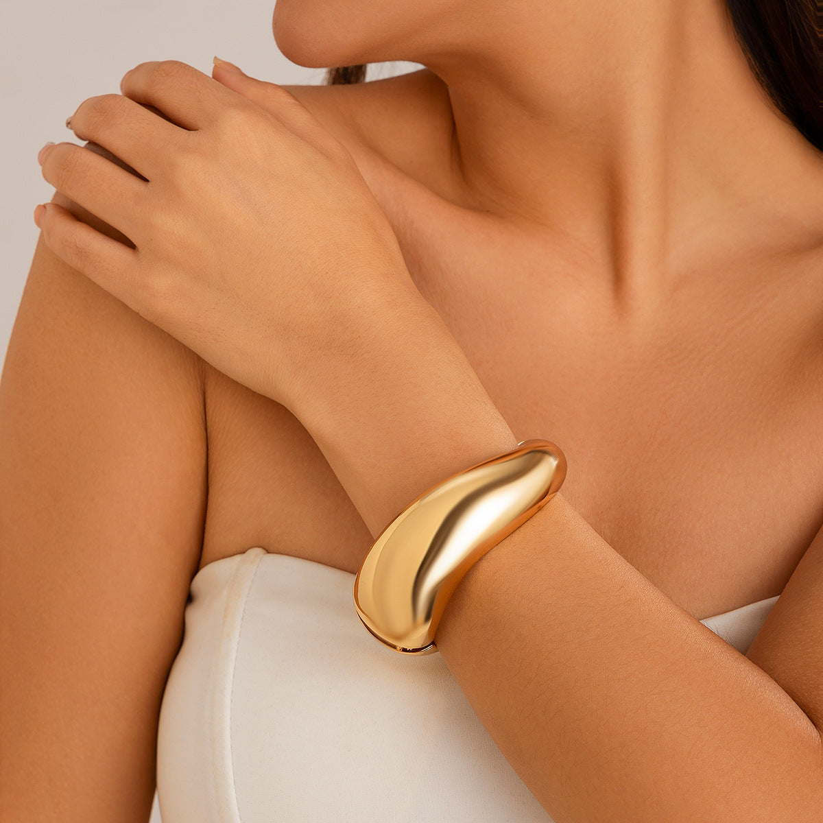 gold bracelet