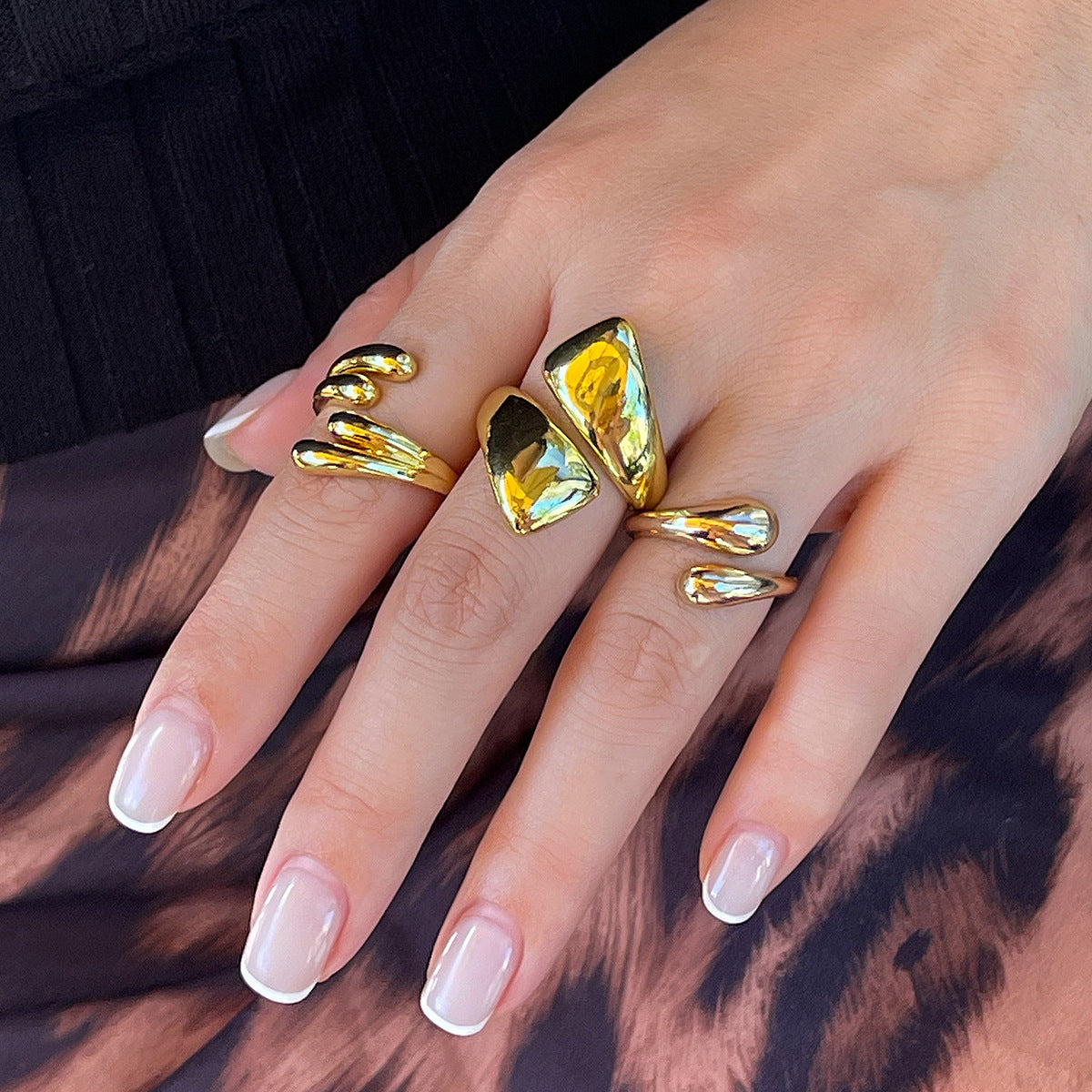 Adjustable gold nugget ring set