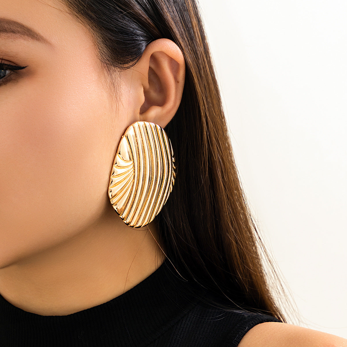 Shell-Shaped Gold Nugget Earrings