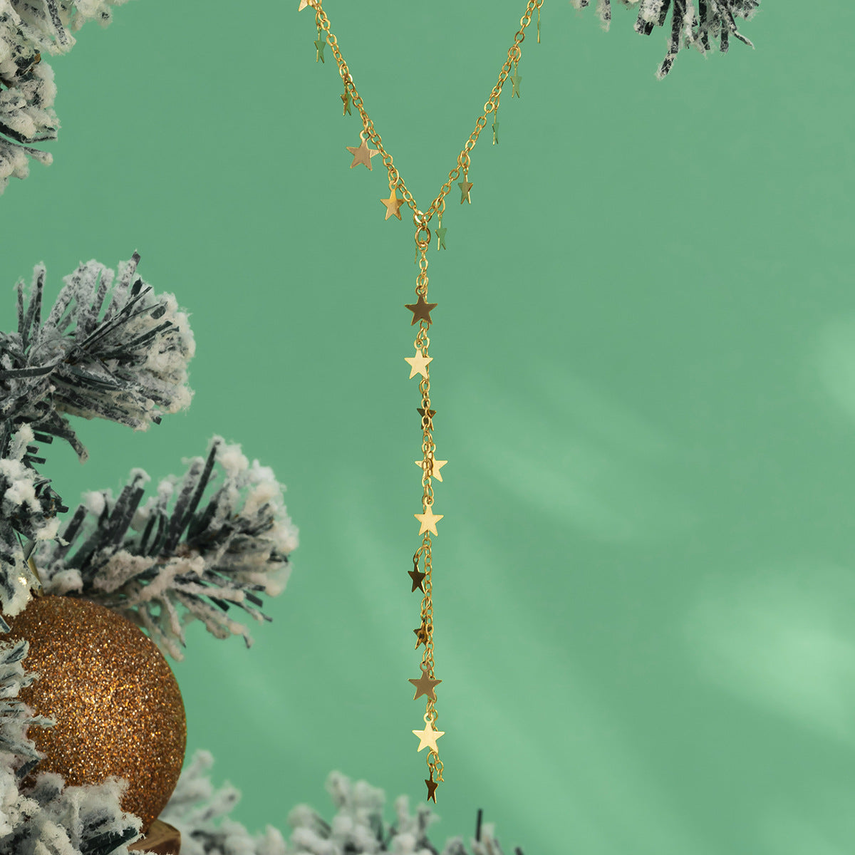 Christmas type of necklace