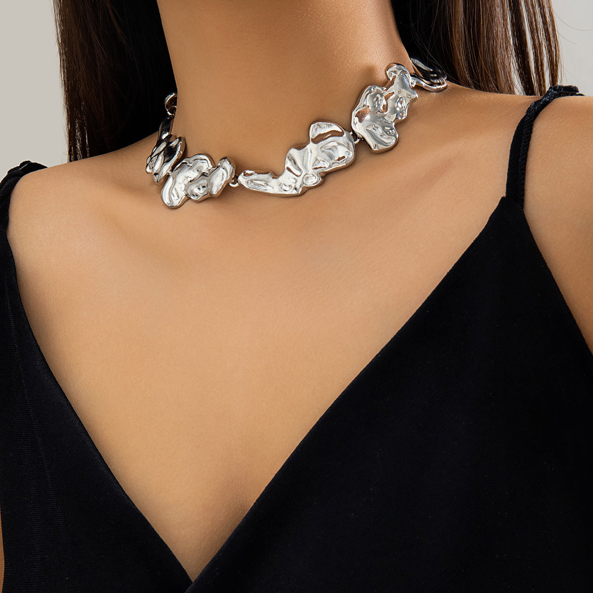 Wrinkle Silver Choker Necklace