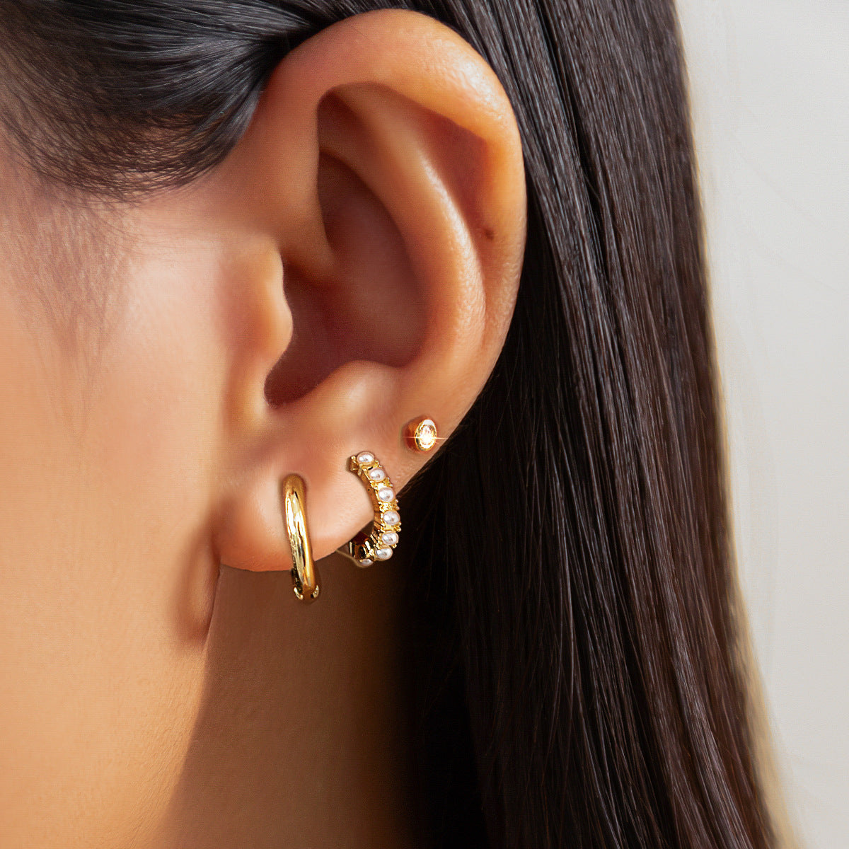 Stunning Diamond Gold Pearl Ear Cuff